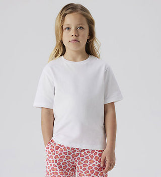 White t-shirt