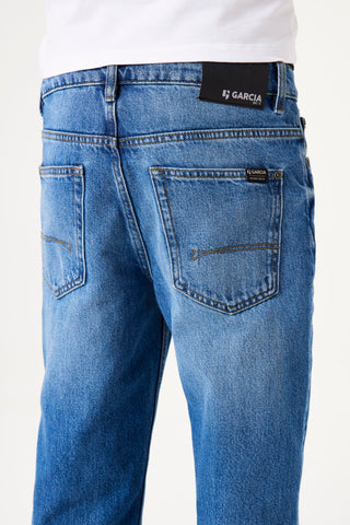 Ilyano 399 straight-leg jeans - Size M (used) (128-176 cm)