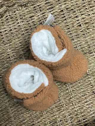 Pantoufle en sherpa caramel